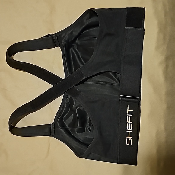 SheFit Sports Bra - Picture 2 of 6